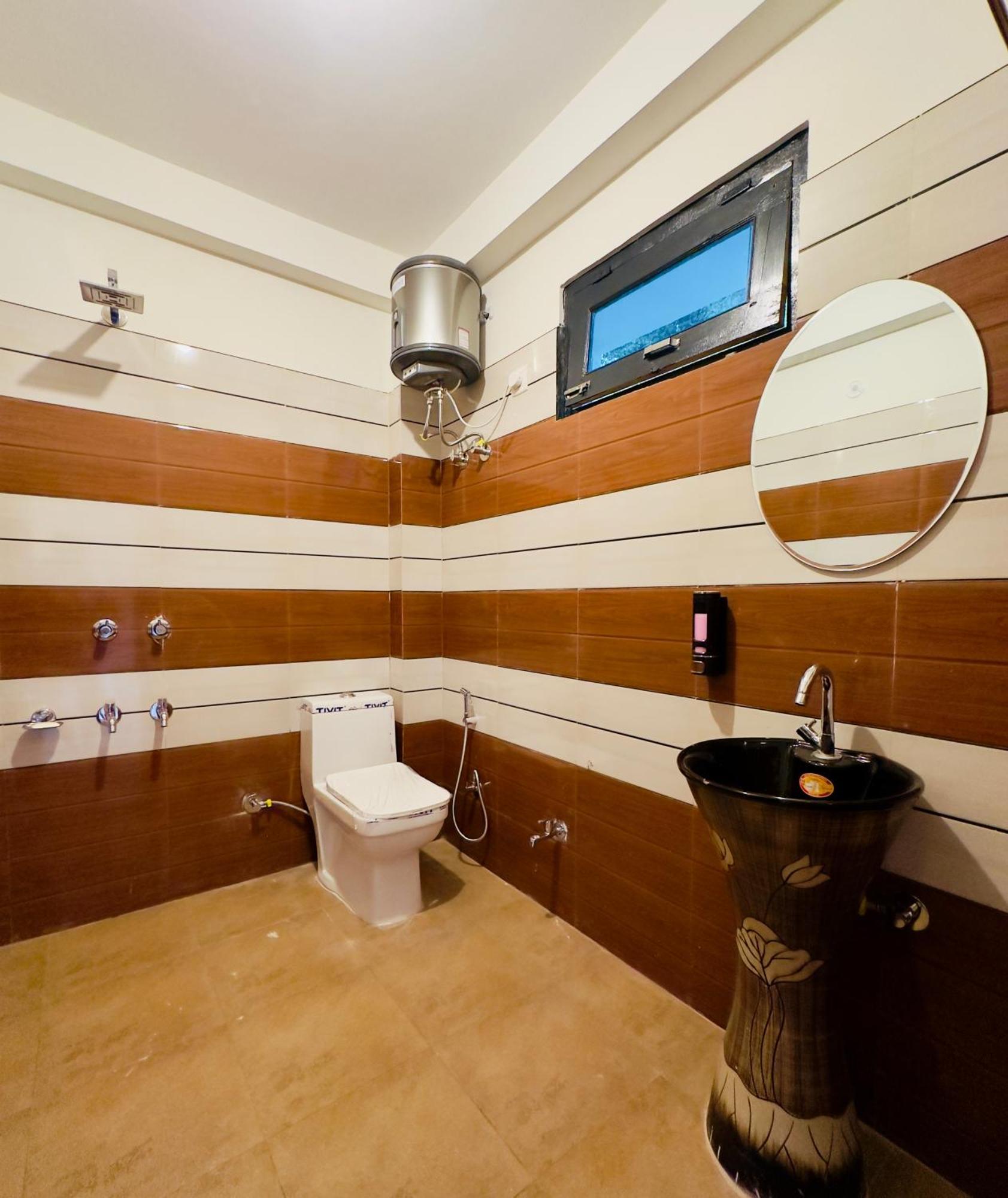 Отель Rare House Kalgha Экстерьер фото