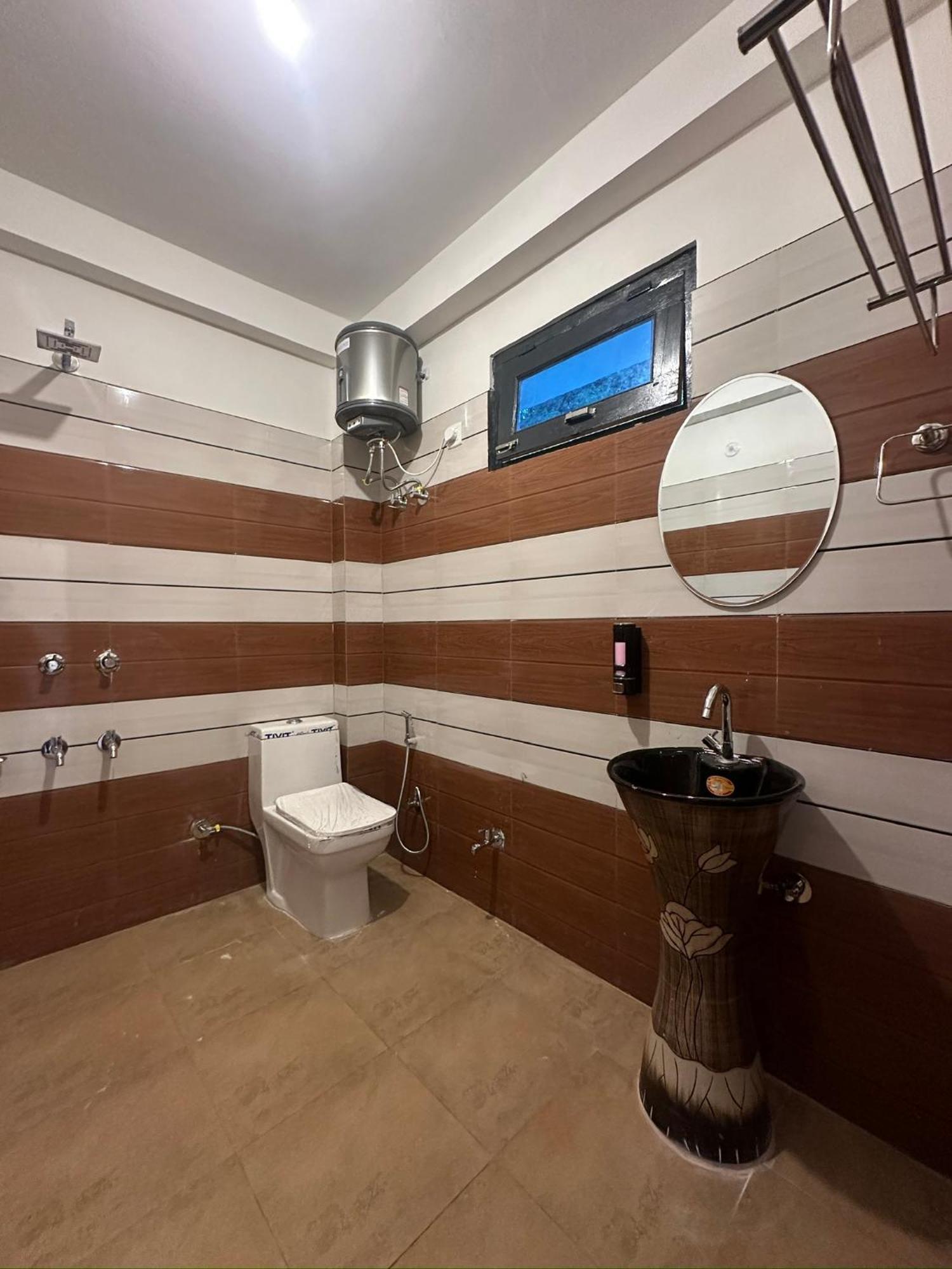 Отель Rare House Kalgha Экстерьер фото
